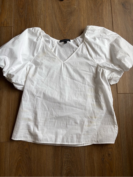 Banana Republic Tops - Banana Republic White V-Neck Puff Sleeve Blouse